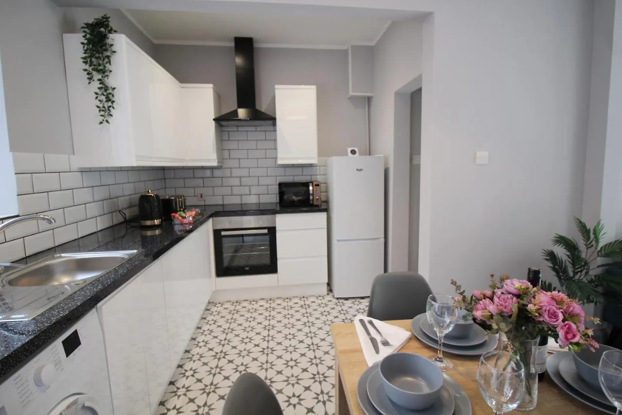 Anjore House - Modern House In Belfast City Apartment
