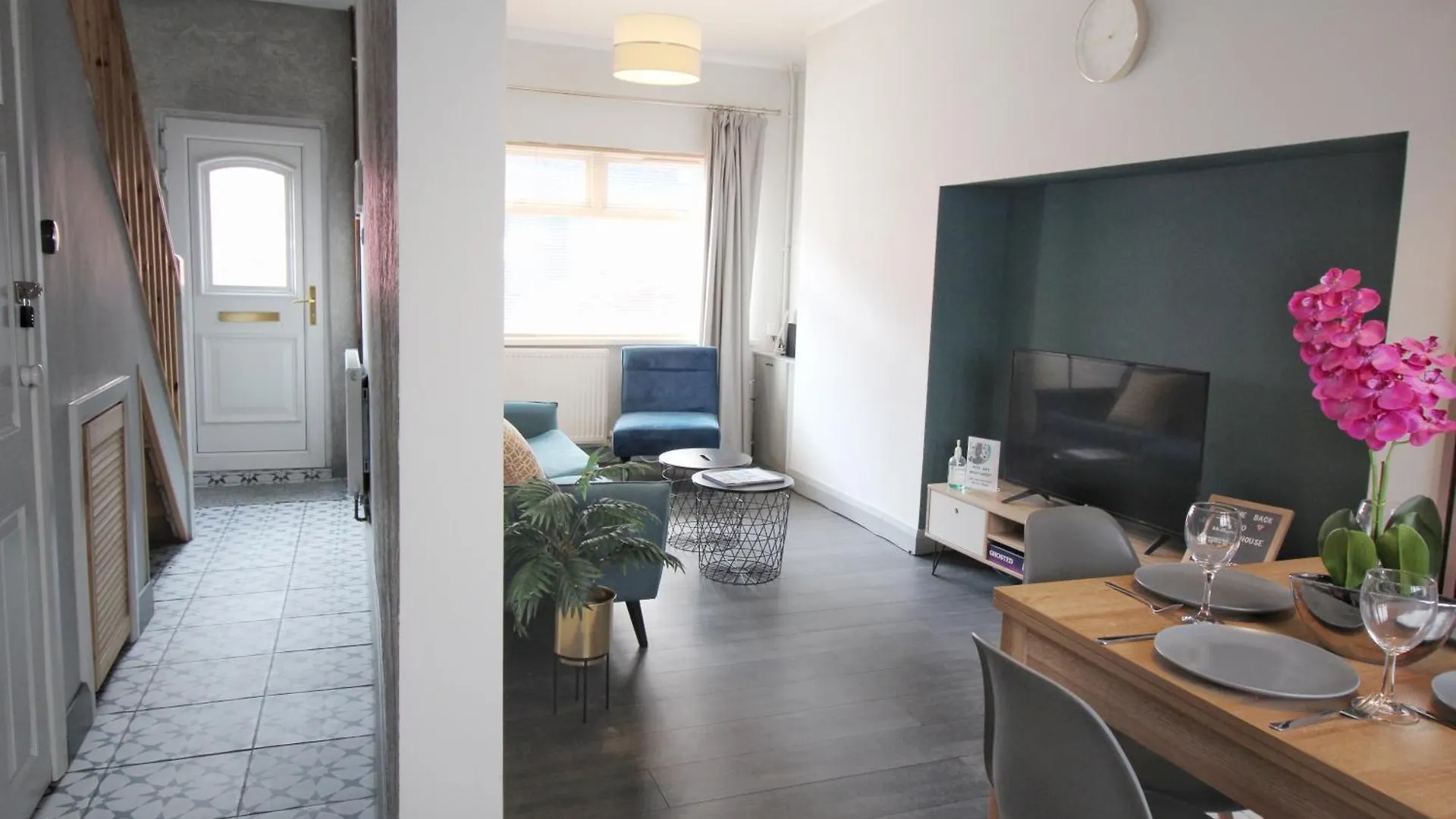 Anjore House - Modern House In Belfast City 0*,  United Kingdom