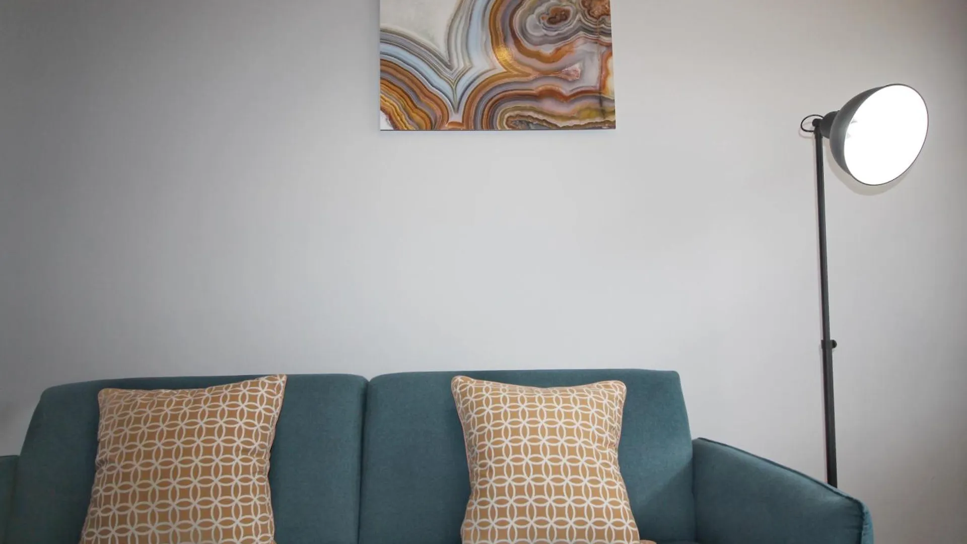 Anjore House - Modern House In Belfast City