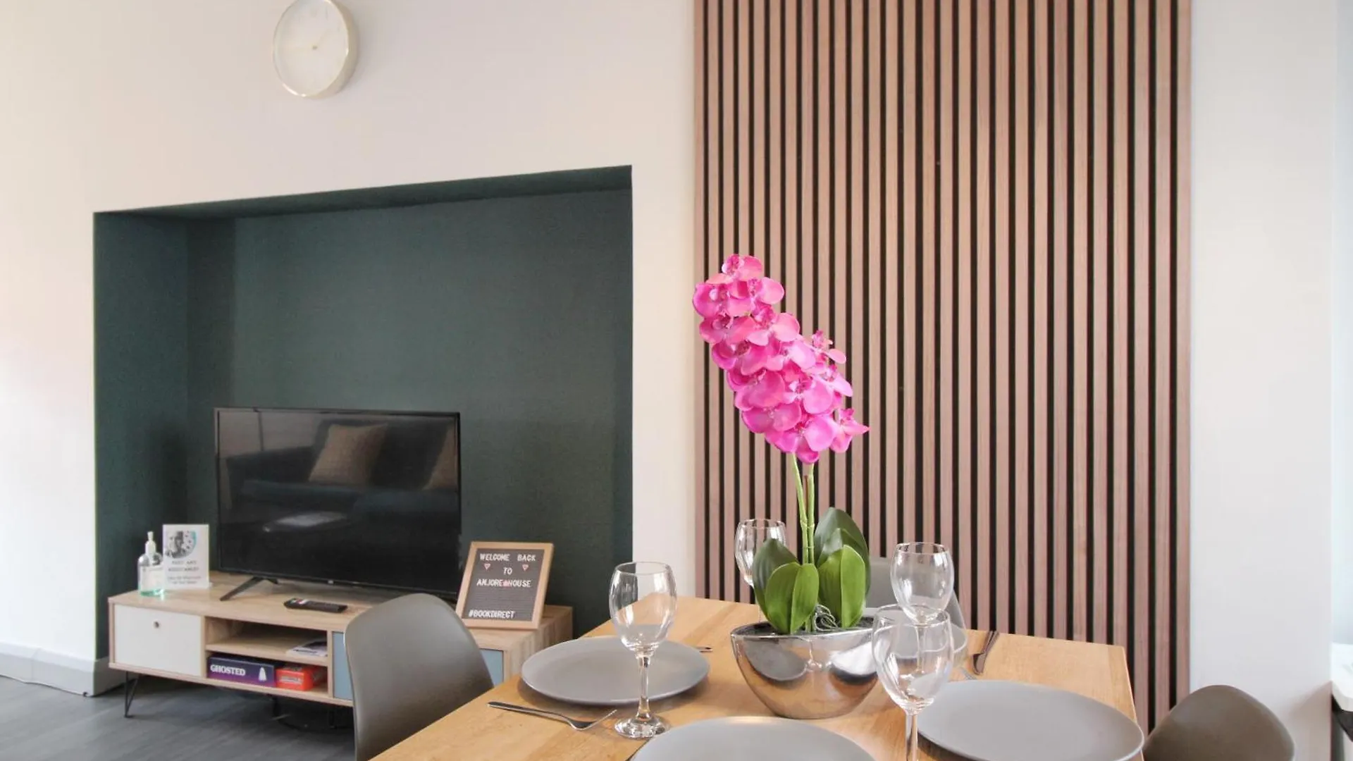 Anjore House - Modern House In Belfast City Apartment