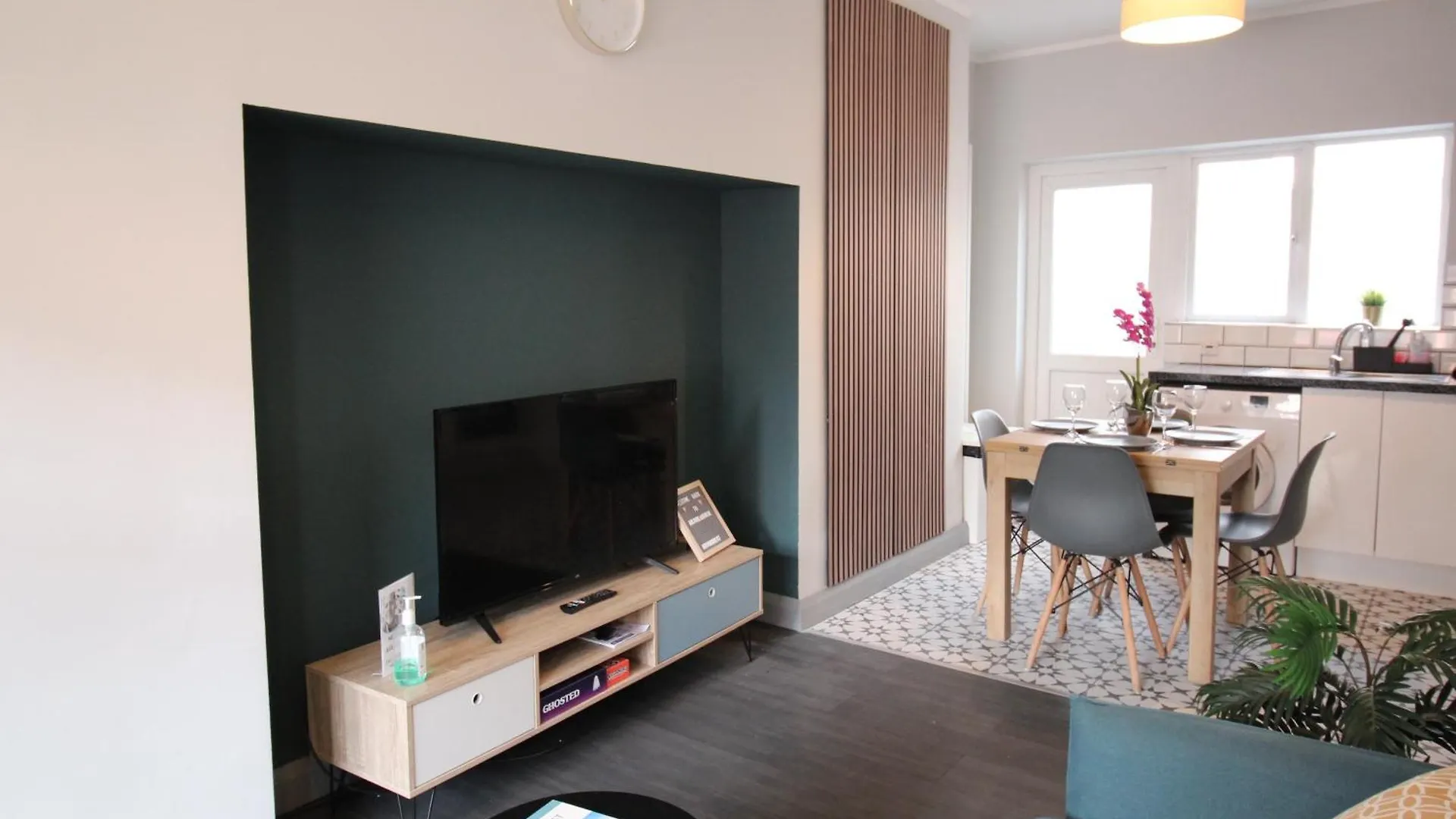 Apartment Anjore House - Modern House In Belfast City